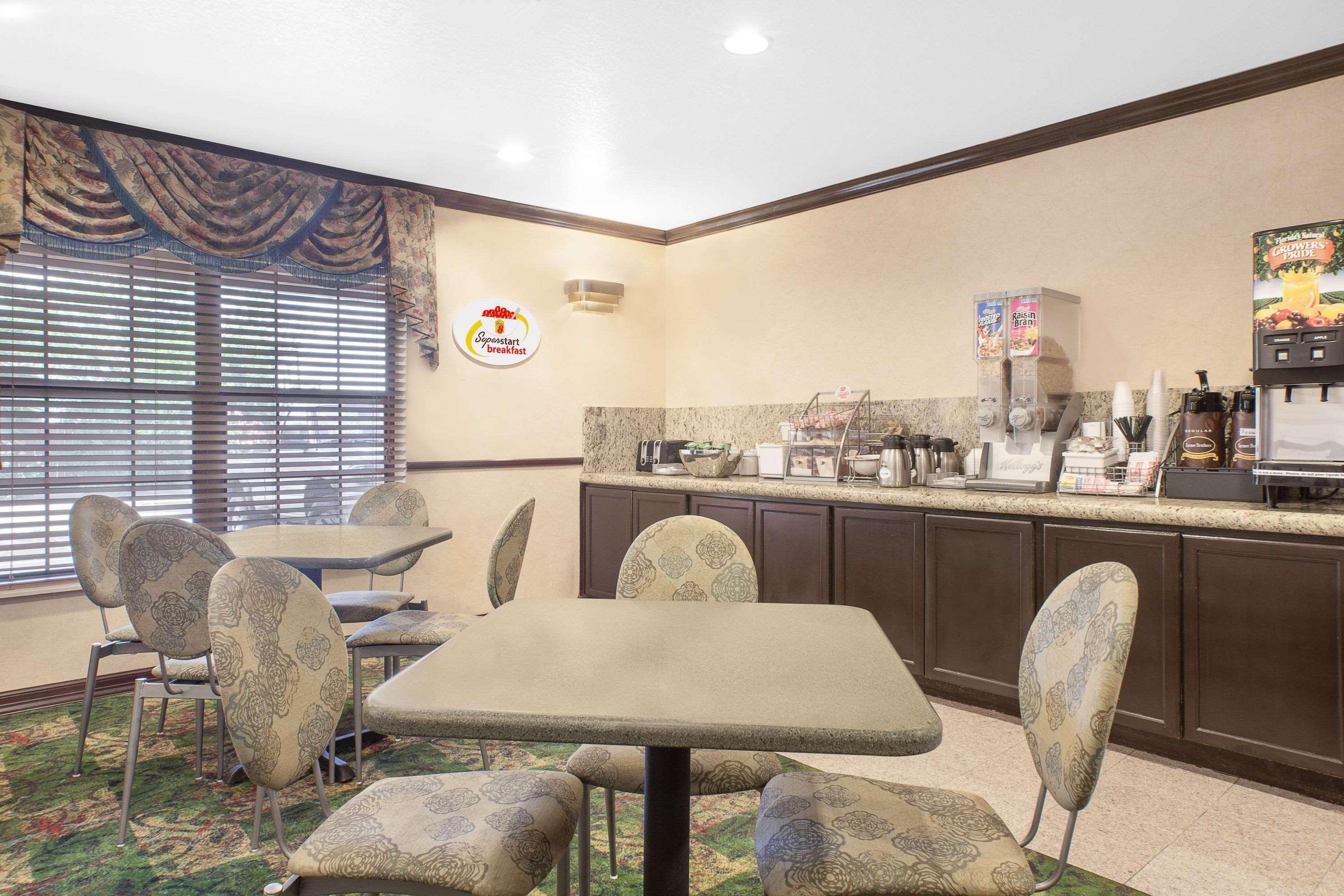 Super 8 By Wyndham Corpus Christi Otel Dış mekan fotoğraf
